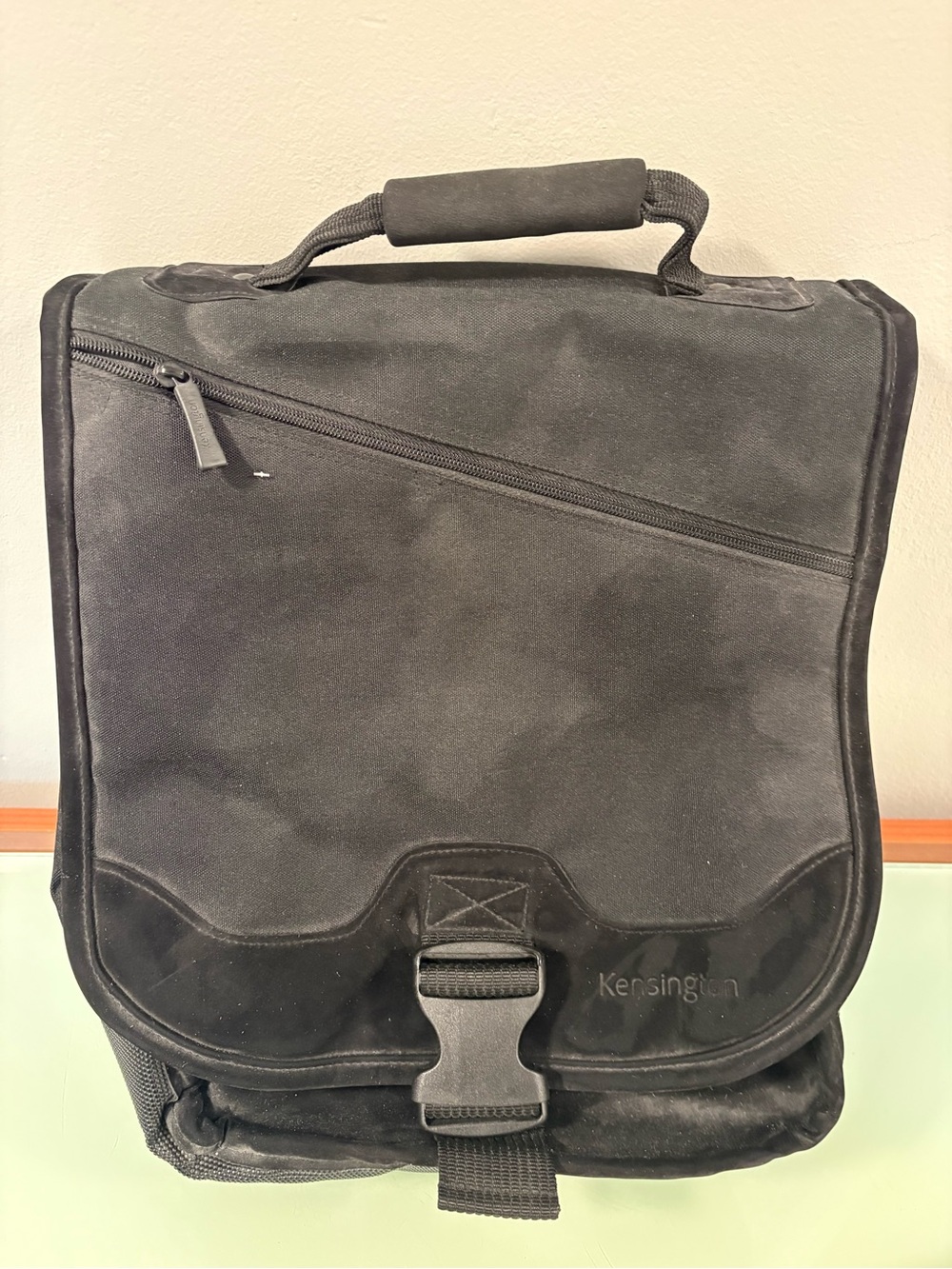 Black Men’s Messenger Bag